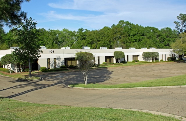 100 - 104 Business Park Dr, Ridgeland, MS for lease - Building Photo - Image 3 of 27