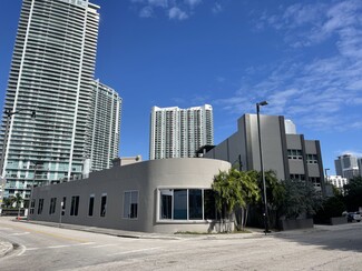 Plus de détails pour 66 SW 6th St, Miami, FL - Bureau/Commerce de détail à louer