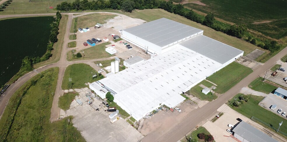 706 James Hargrove St, Greenwood, MS à louer - Photo du bâtiment - Image 2 de 7
