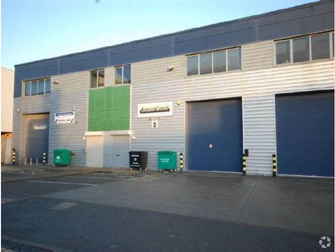 Stonefield Way, Ruislip à louer Photo du bâtiment- Image 1 de 6