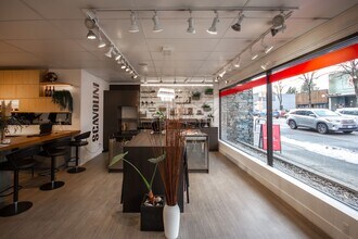 1852-1864 4th Av W, Vancouver, BC à louer Photo intérieure- Image 2 de 5