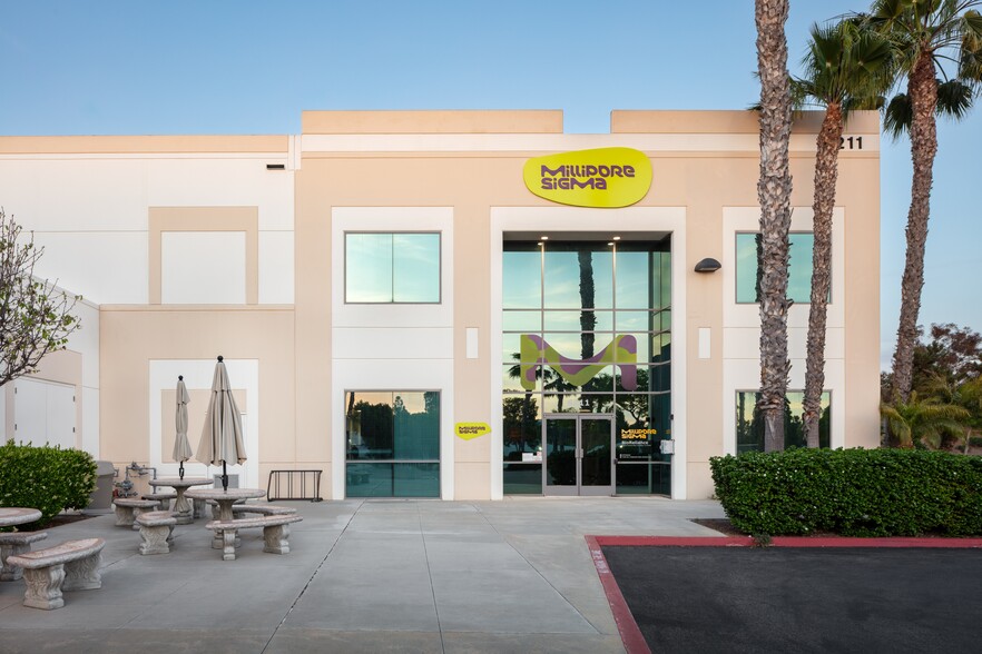 6211 El Camino Real, Carlsbad, CA for sale - Building Photo - Image 2 of 6