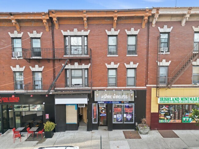 Plus de détails pour 975 McLean Ave, Yonkers, NY - Multi-résidentiel à vendre