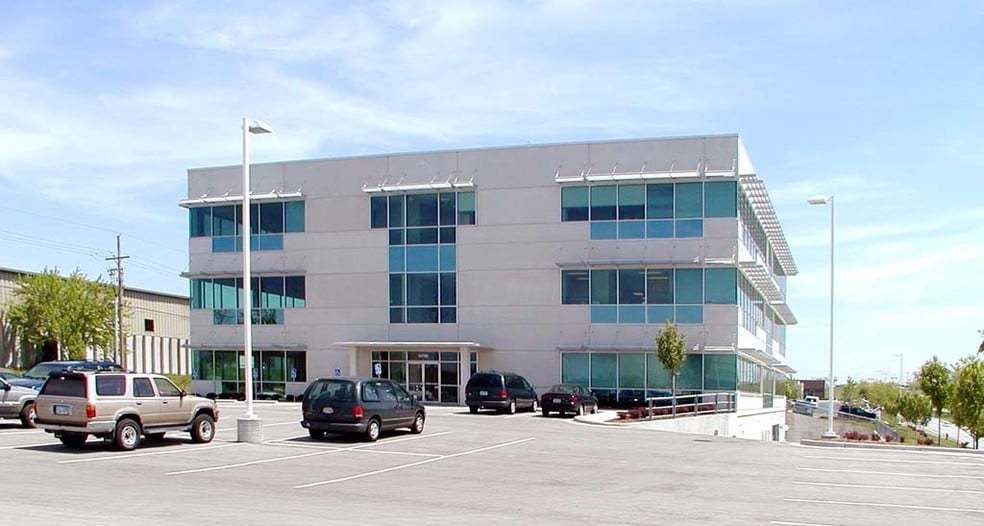 15700 College Blvd, Lenexa, KS for lease - Other - Image 2 of 10