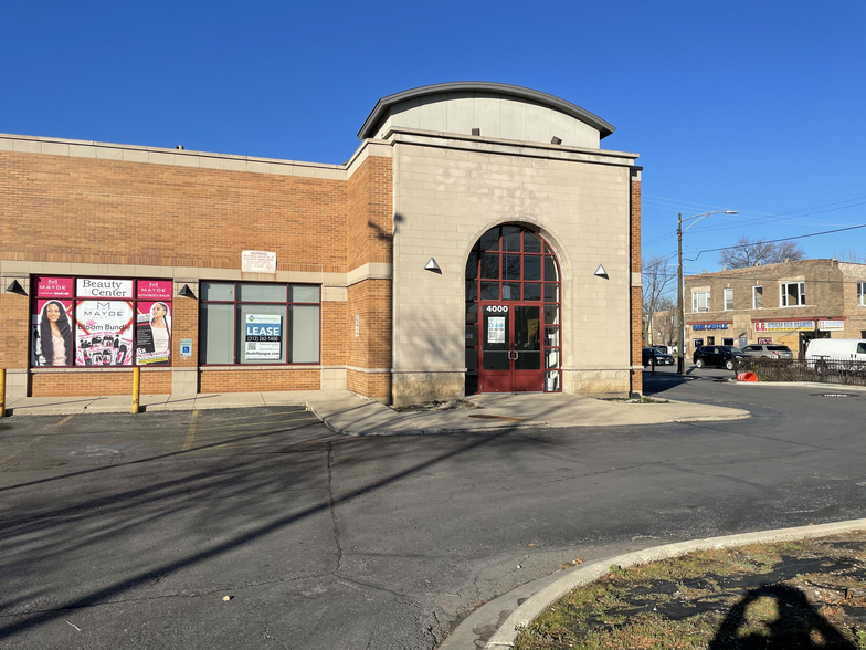 4000 W Roosevelt Rd, Chicago, IL for lease - Building Photo - Image 1 of 3