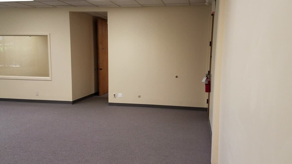 125 Gaither Dr, Mount Laurel, NJ à vendre - Vidéo sur l’inscription commerciale - Image 2 de 18