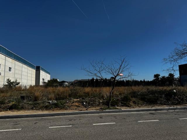 Zona Industrial sector H-6 portefeuille de 2 propriétés à vendre sur LoopNet.ca - Plan d’étage - Image 1 de 2