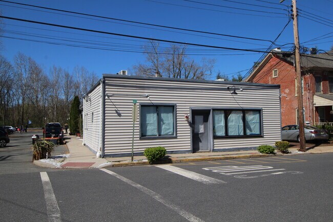 Plus de détails pour 77 S Union St, Lambertville, NJ - Commerce de détail à vendre