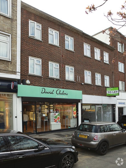 295-309 High Road, Loughton, Essex, IG10 portfolio of 6 properties for sale on LoopNet.ca - Primary Photo - Image 3 of 7