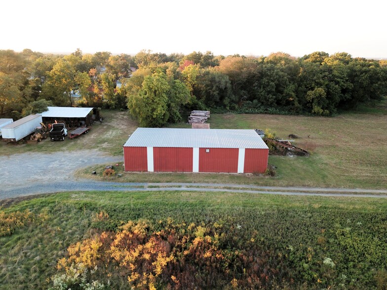 1605 Mount Holly Rd, Burlington, NJ à vendre - Photo du bâtiment - Image 2 de 2