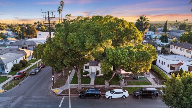 Plus de détails pour 8405 McKinley Ave, Los Angeles, CA - Multi-résidentiel à vendre