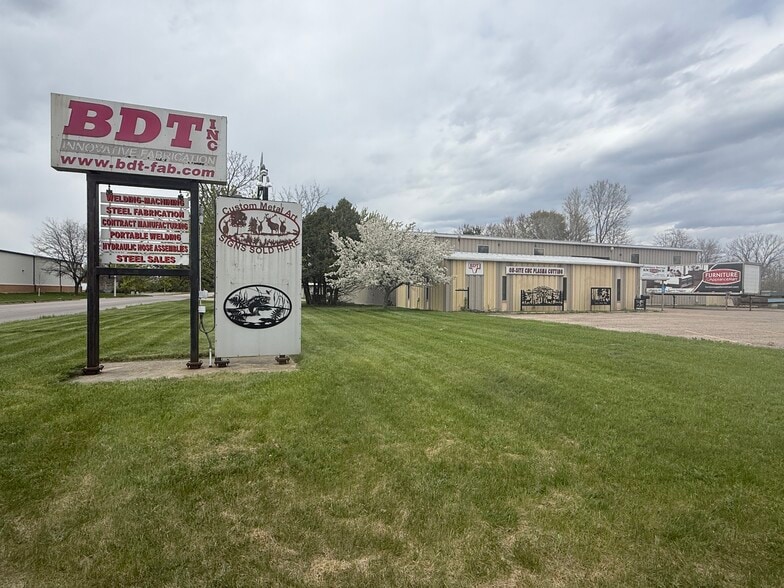 600 25th Ave N, Wisconsin Rapids, WI à vendre - Photo du bâtiment - Image 3 de 54