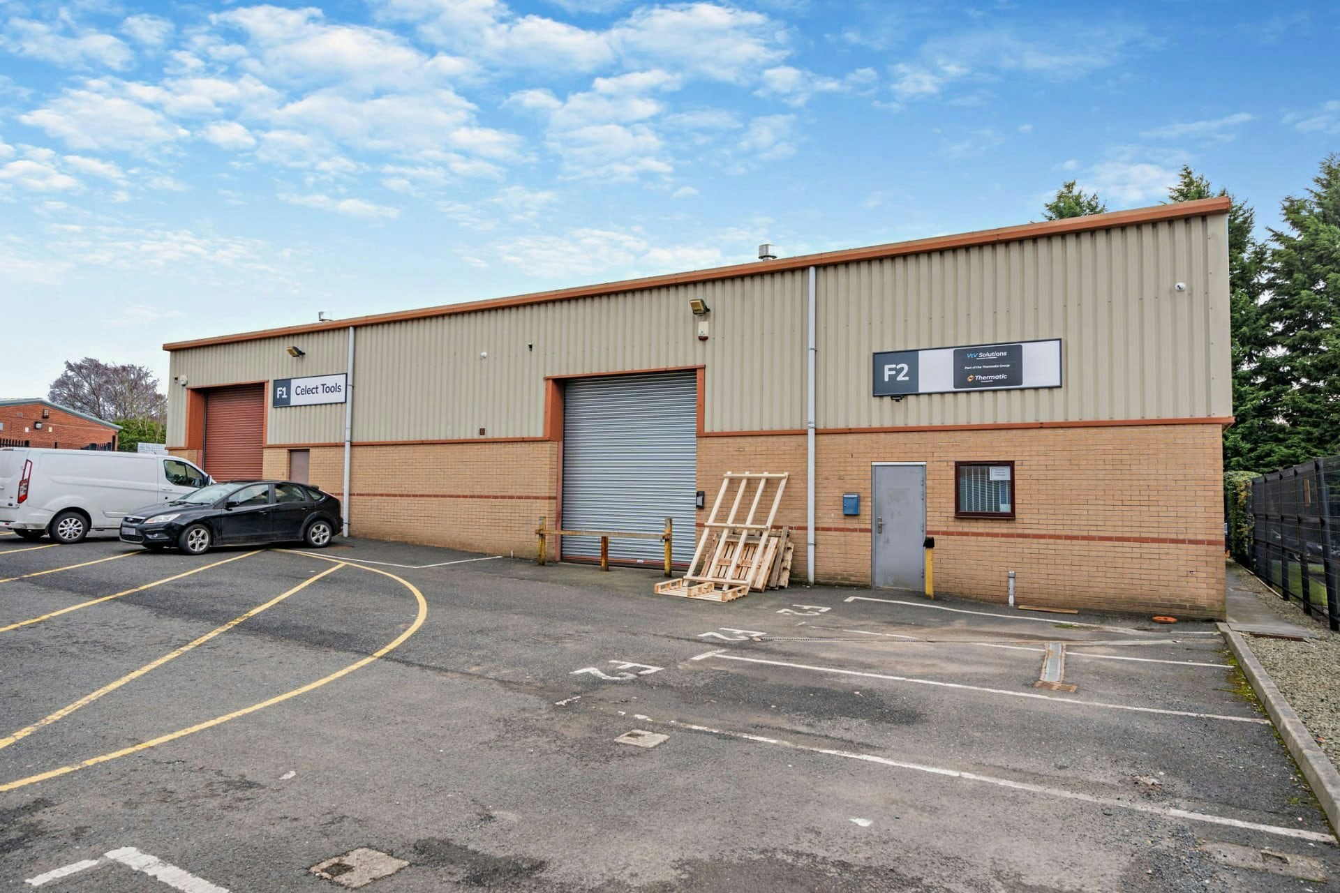 Hanson Clos, Manchester for lease Building Photo- Image 1 of 3