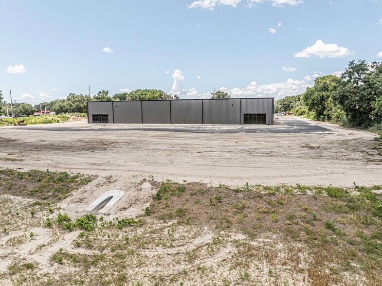 3023 E C 48, Center Hill, FL à louer - Photo du bâtiment - Image 1 de 40