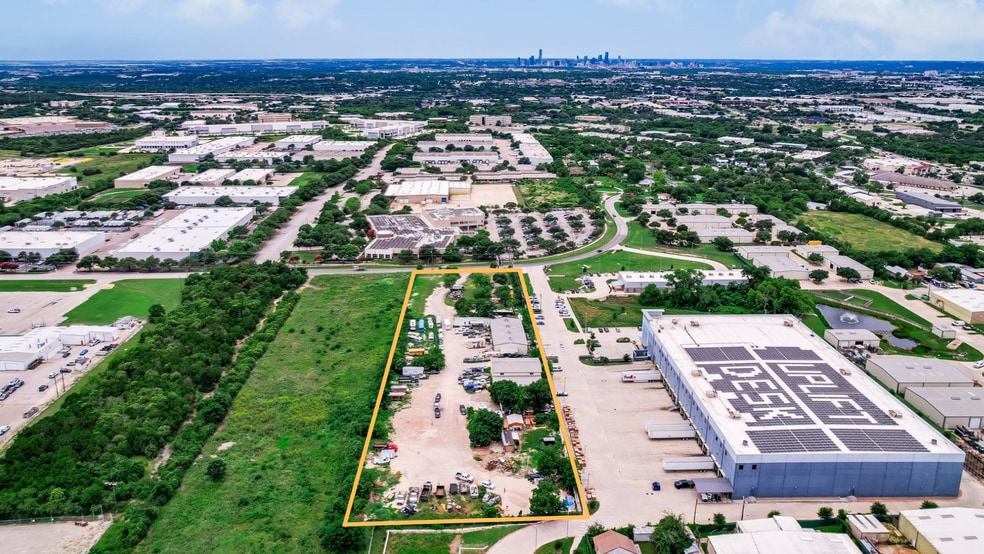 2000 Ferguson Ln, Austin, TX for lease - Building Photo - Image 3 of 6