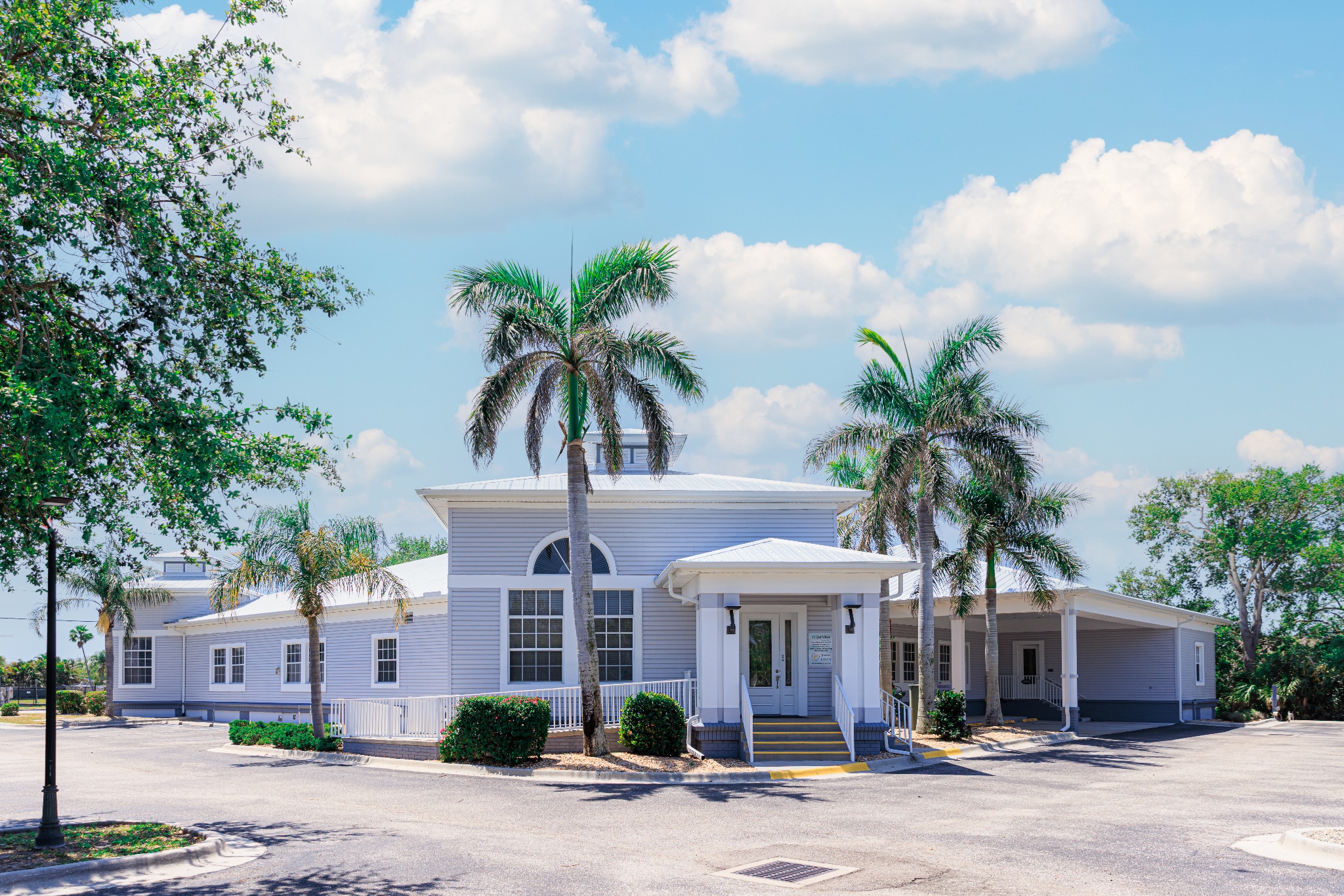 21942 Edgewater Dr, Port Charlotte, FL à vendre Photo du bâtiment- Image 1 de 13