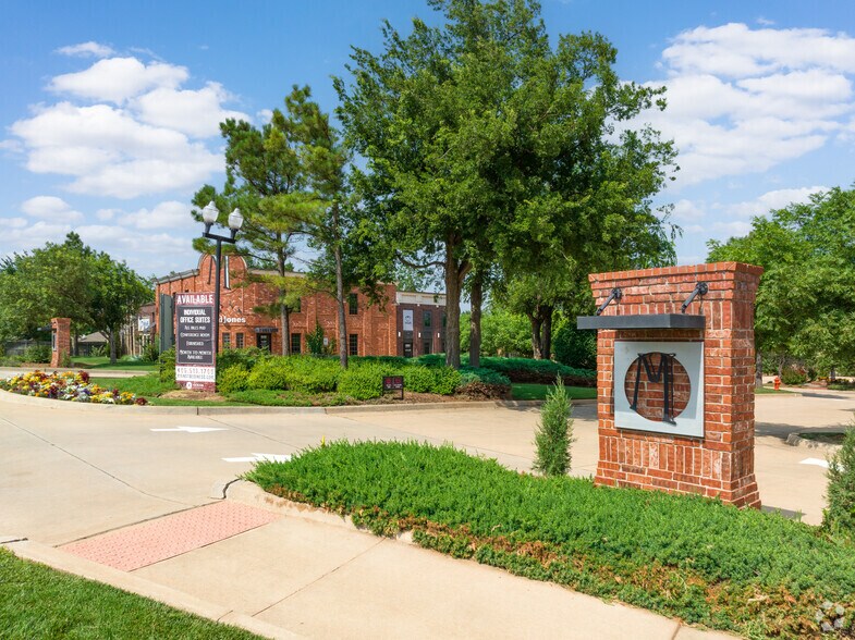 15712 N Pennsylvania Ave, Edmond, OK à louer - Photo du bâtiment - Image 1 de 12
