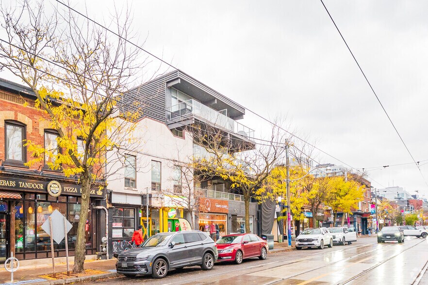 747-749 Queen St E, Toronto, ON for sale - Primary Photo - Image 1 of 1