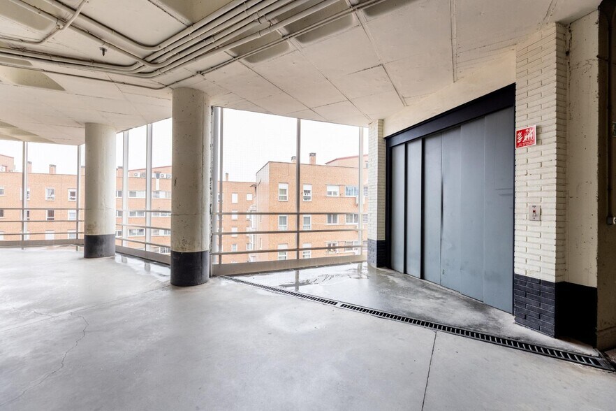 Bureau dans Madrid, Madrid à vendre - Photo du bâtiment - Image 3 de 3