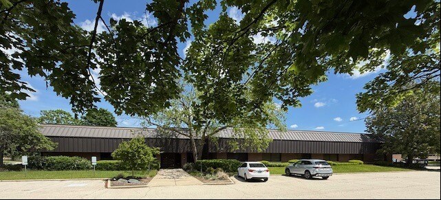 425 Barclay Blvd, Lincolnshire, IL à louer Photo du bâtiment- Image 1 de 15
