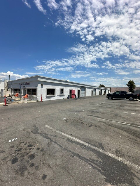 Plus de détails pour 662-672 Enterprise St, Escondido, CA - Industriel à louer