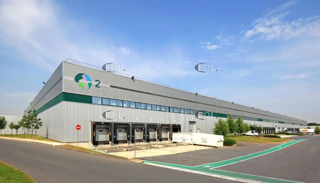 Industrial in Lisses for lease Building Photo- Image 1 of 7