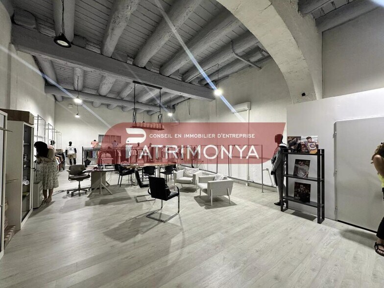 Office in Marseille 2eme for lease - Interior Photo - Image 3 of 5