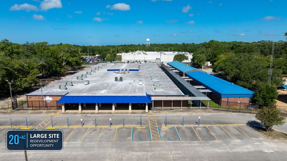 320 E Miracle Strip Pky, Mary Esther, FL for sale - Building Photo - Image 2 of 64