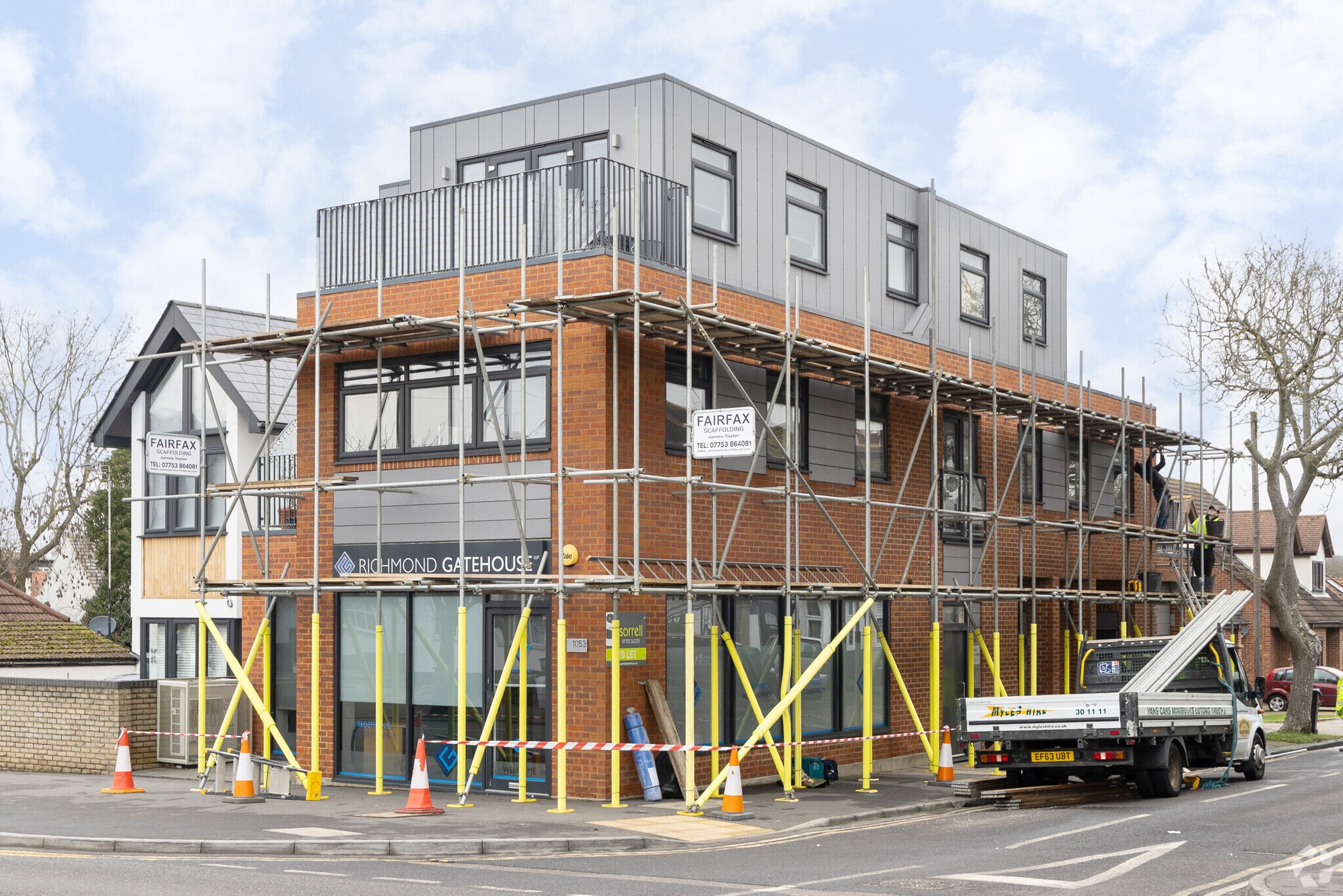 1053 London Rd, Leigh On Sea for lease Primary Photo- Image 1 of 3