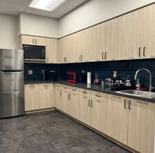 3300 Fernbrook Ln N, Plymouth, MN à louer Photo intérieure- Image 2 de 5