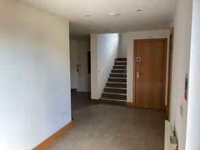 London Rd, Wheatley for lease Interior Photo- Image 1 of 5