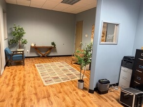 27955 Smyth Dr, Valencia, CA for lease Interior Photo- Image 1 of 3