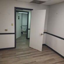 318 S South St, Gastonia, NC for lease Interior Photo- Image 2 of 3