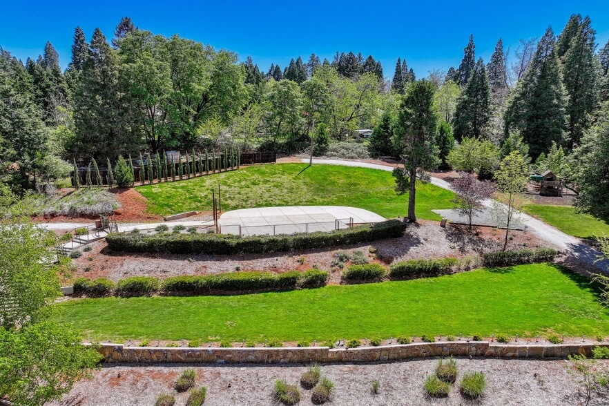 2875 Larsen Dr, Camino, CA à vendre - Photo du bâtiment - Image 3 de 32