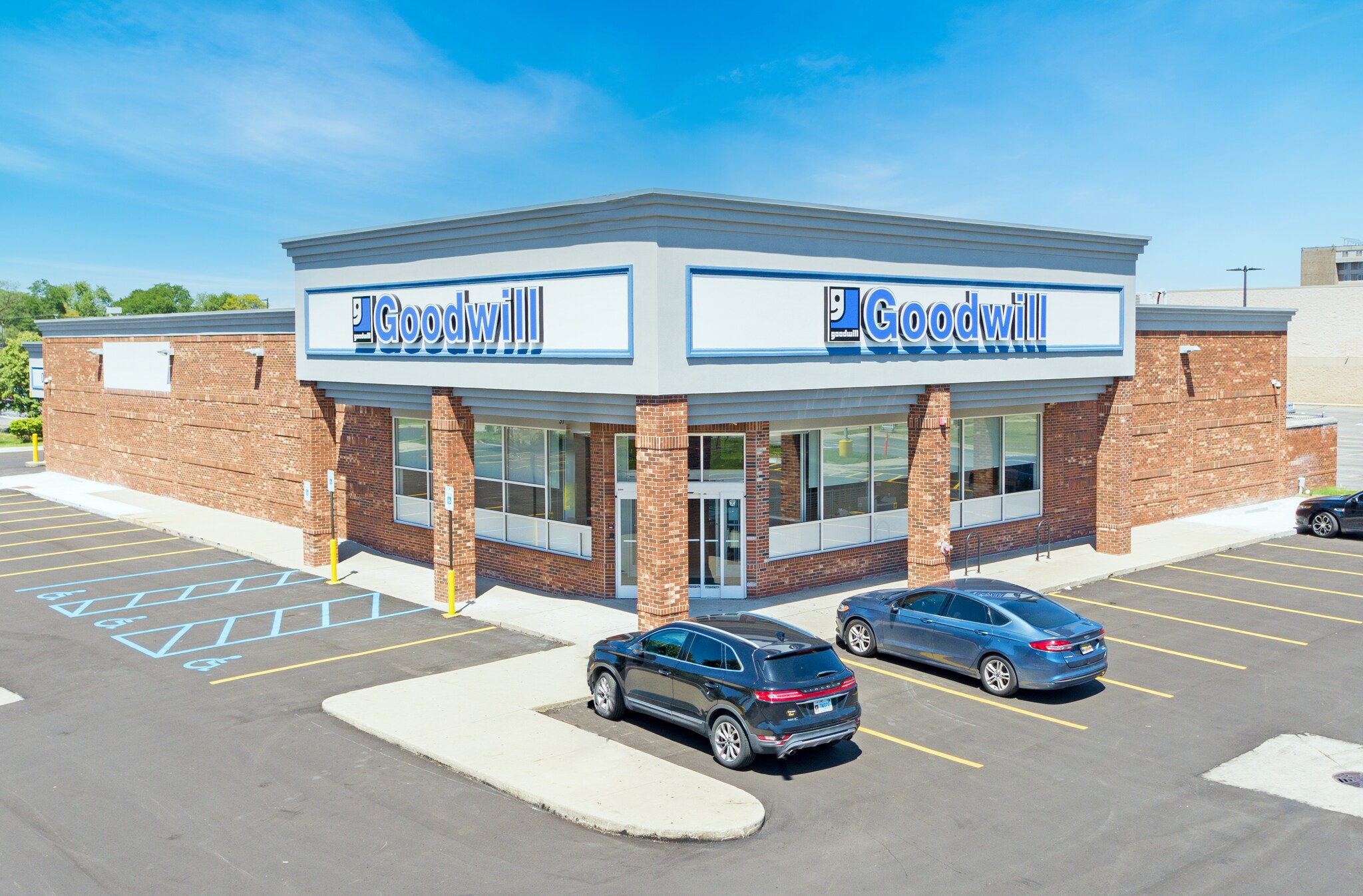 31010 John R Rd, Madison Heights, MI à vendre Photo du bâtiment- Image 1 de 1