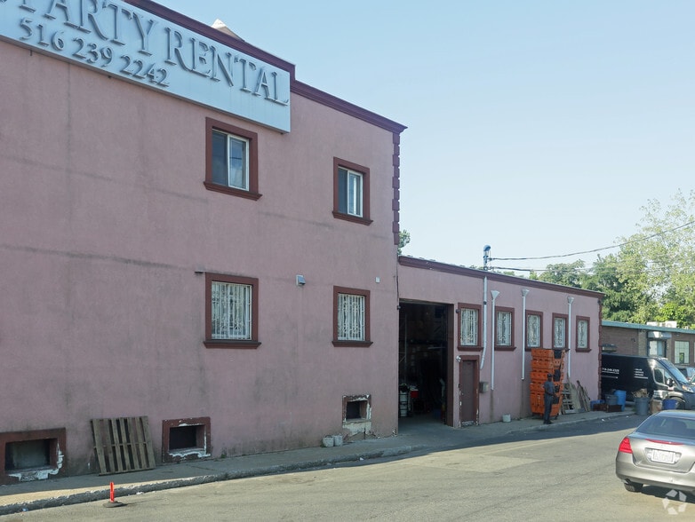 81 Sheridan Blvd, Inwood, NY à louer - Photo du bâtiment - Image 2 de 32
