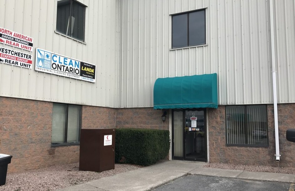 598 Cataraqui Woods Dr, Kingston, ON à vendre Photo principale- Image 1 de 1