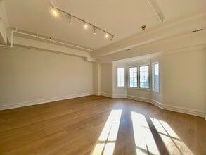 42 S Washington St, Hinsdale, IL for lease Interior Photo- Image 2 of 5