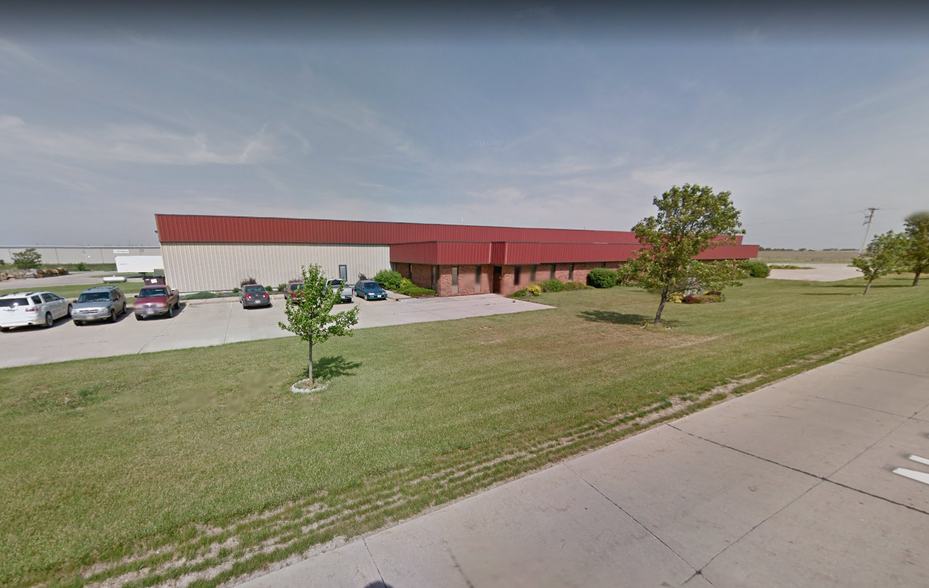 2415 Ashland Ave, Beatrice, NE for sale - Building Photo - Image 1 of 1