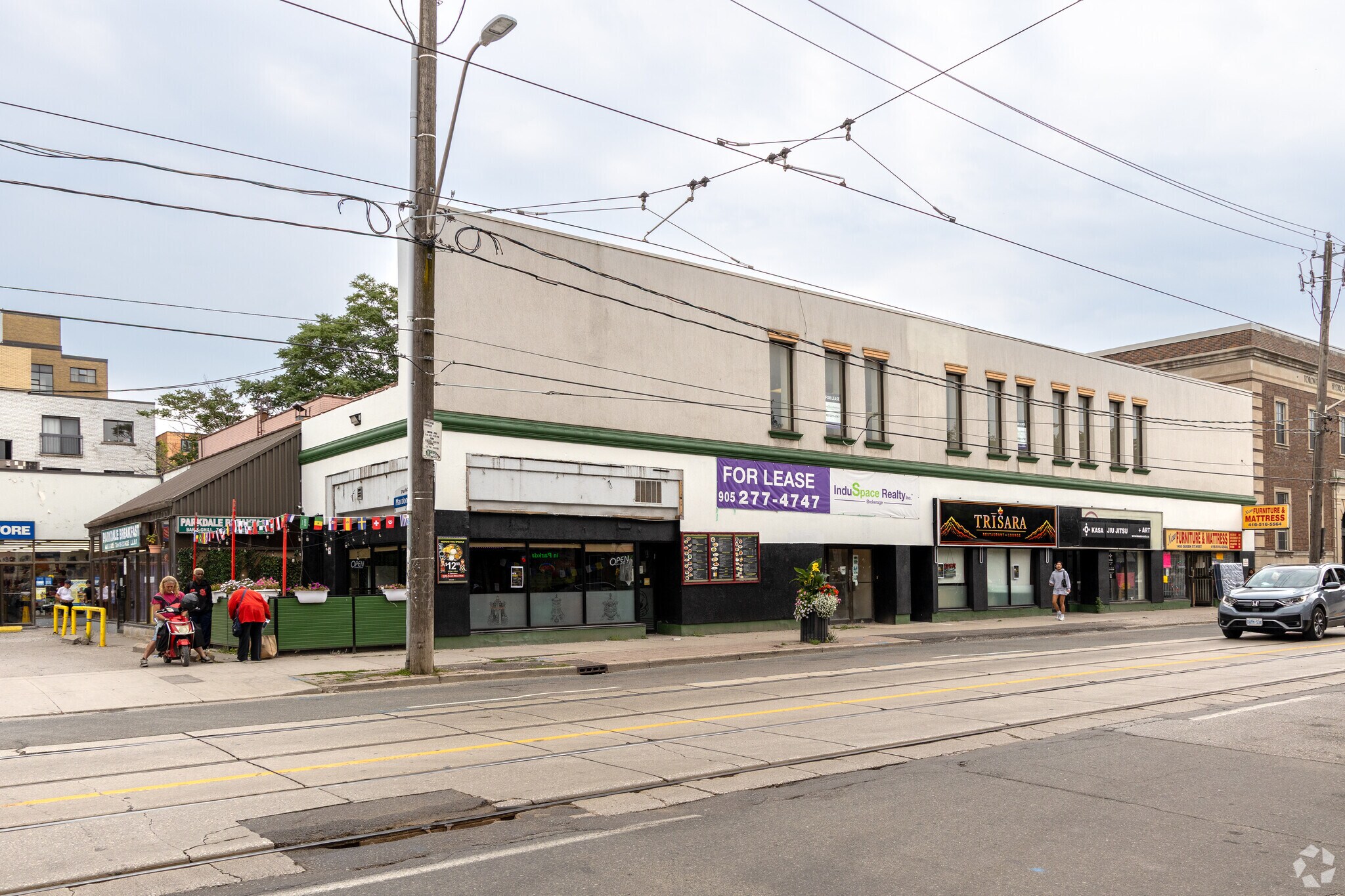 1449-1455 Queen St W, Toronto, ON à louer Photo principale- Image 1 de 3