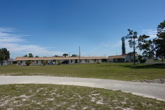 Plus de détails pour 1001 Lakeview Dr, Sebring, FL - Services hôteliers à vendre