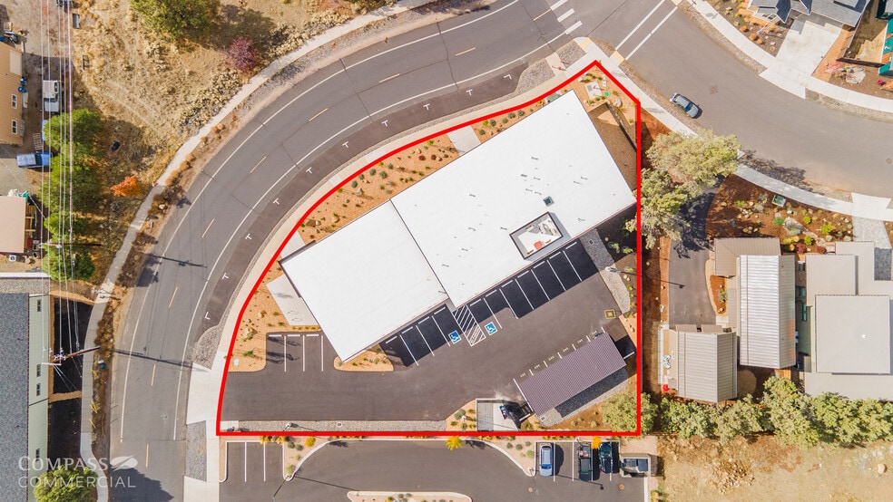 100 Lundgren Mill Dr, Sisters, OR for sale - Building Photo - Image 3 of 12