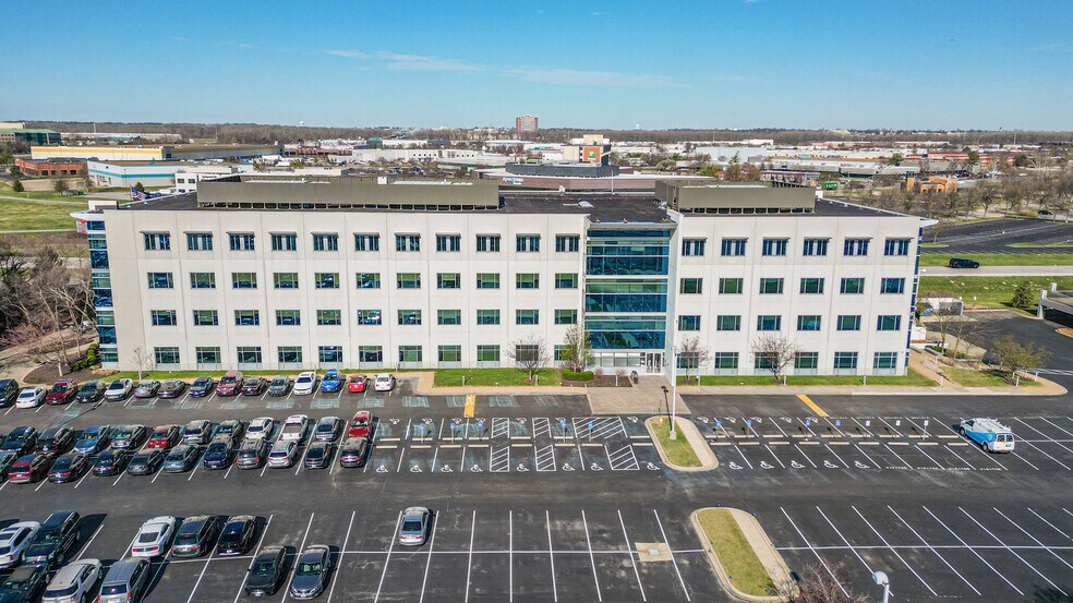 125 Corporate Office Dr, Earth City, MO à vendre - Photo principale - Image 1 de 13