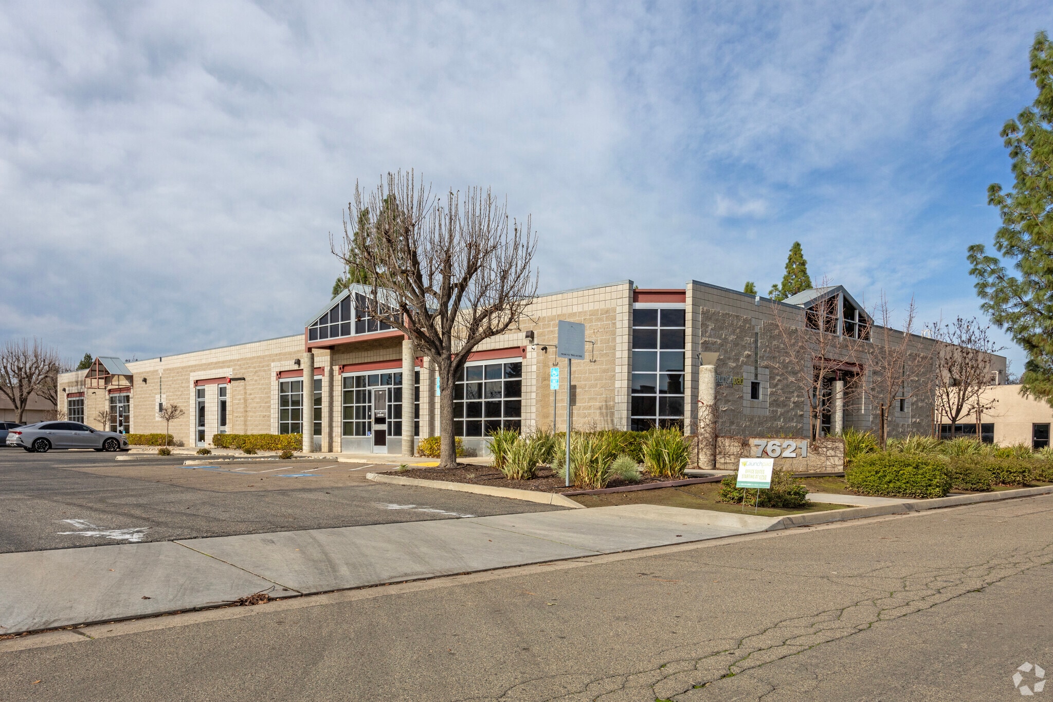 7621 N Del Mar Ave, Fresno, CA for lease Primary Photo- Image 1 of 14
