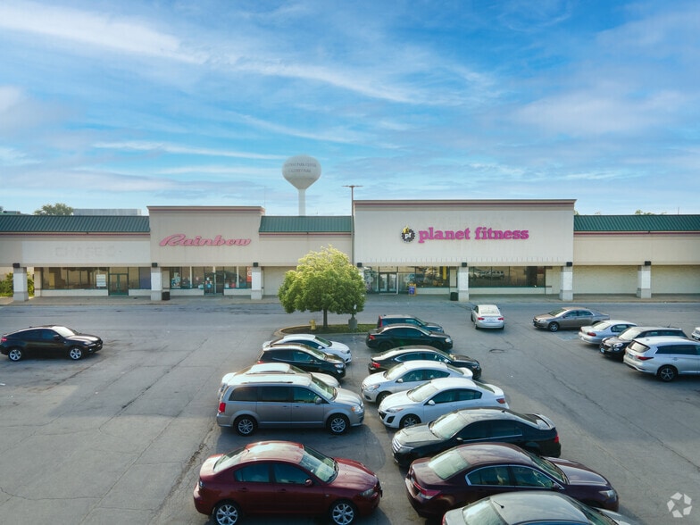 13001-13085 S Ashland Ave, Calumet Park, IL for lease - Building Photo - Image 2 of 7