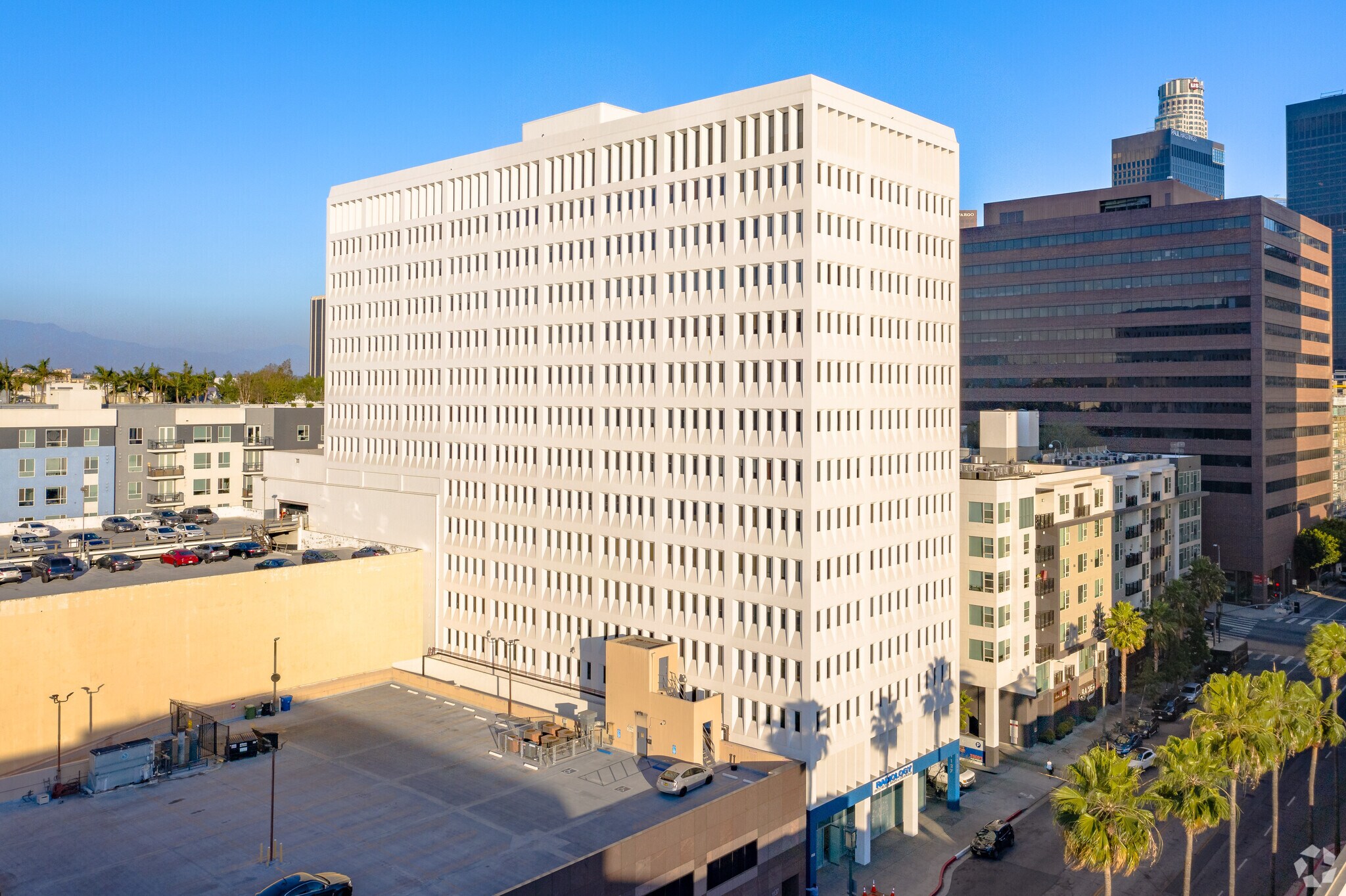 1127 Wilshire Blvd, Los Angeles, CA à louer Photo du bâtiment- Image 1 de 18