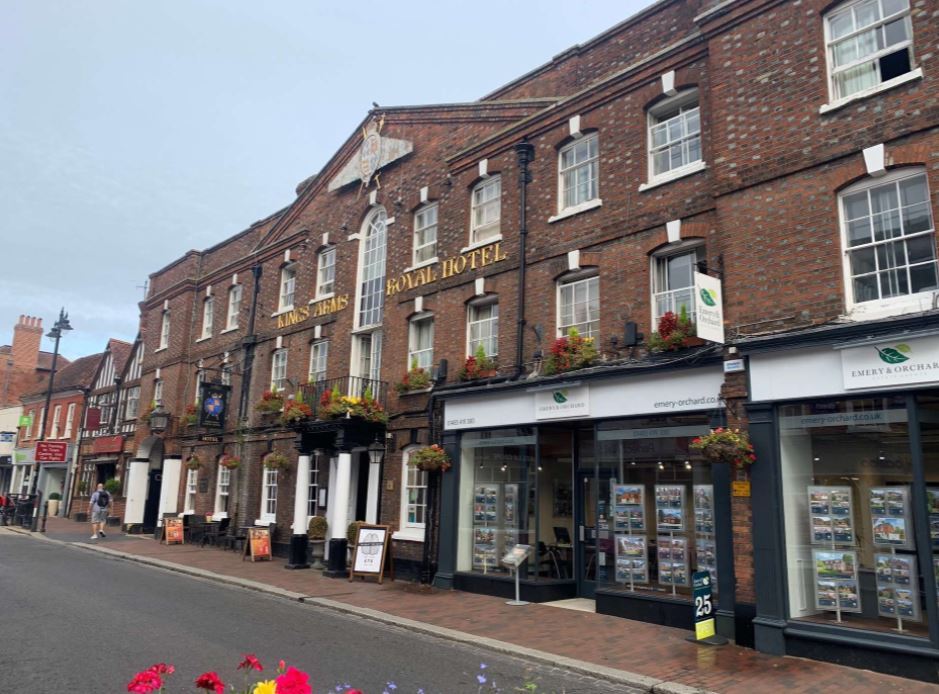 22-25 High St, Godalming à vendre Photo principale- Image 1 de 1