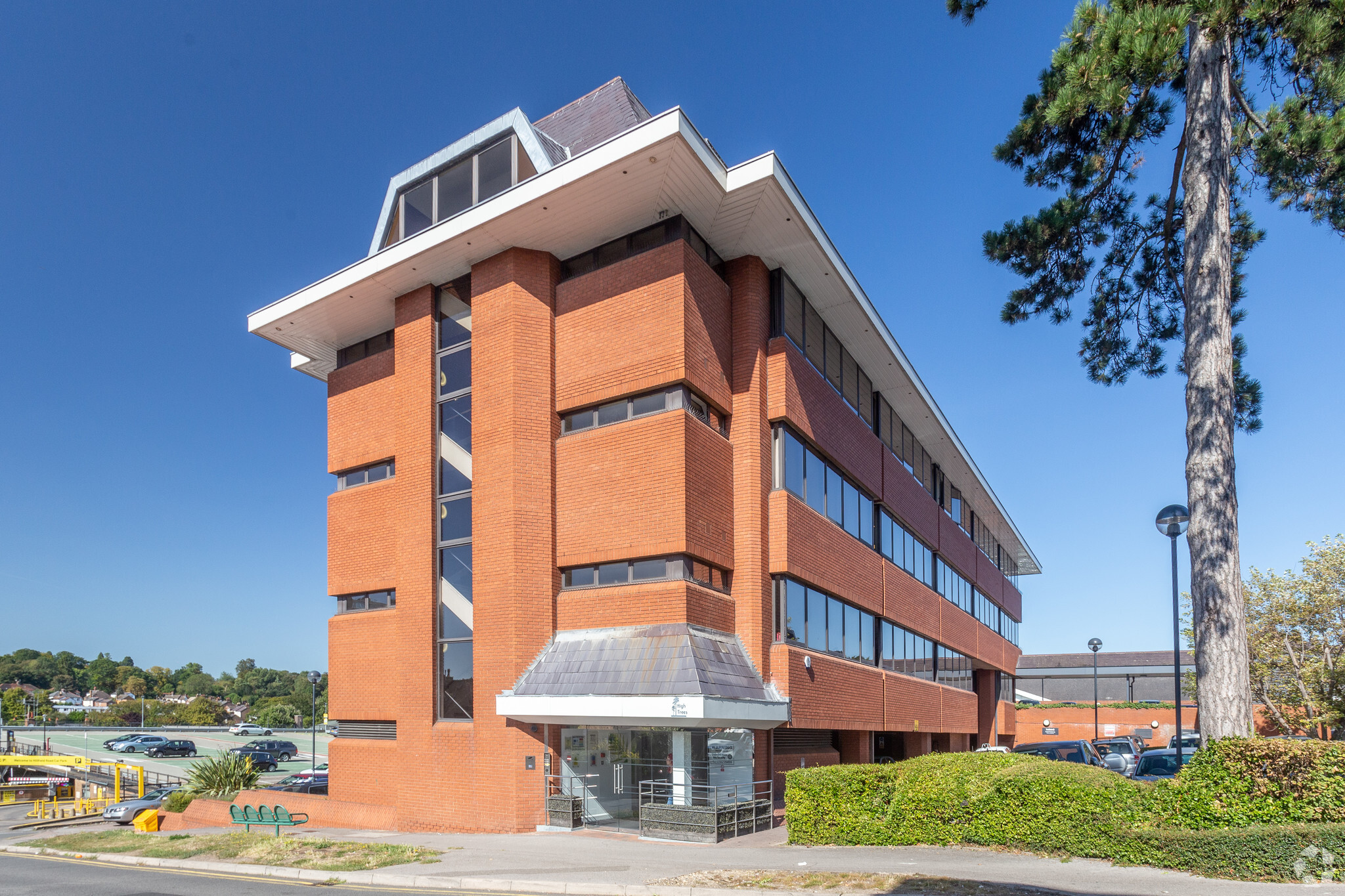 Hillfield Rd, Hemel Hempstead for sale Primary Photo- Image 1 of 13