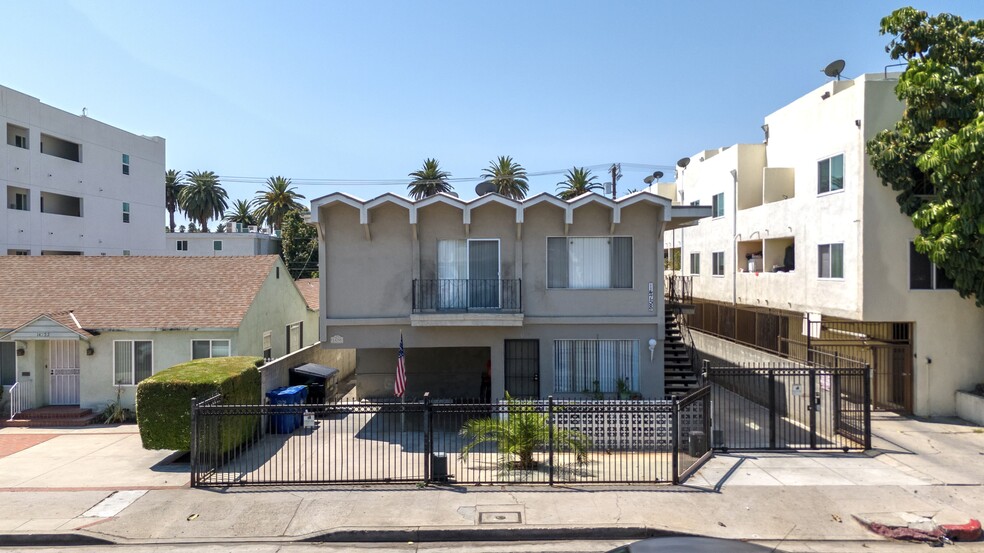 14758 Victory Blvd, Van Nuys, CA for sale - Building Photo - Image 1 of 14