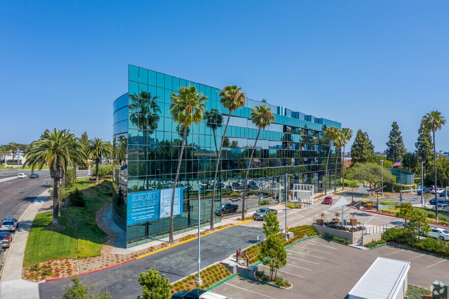 9920 Pacific Heights Blvd, San Diego, CA à louer - Photo du bâtiment - Image 1 de 14